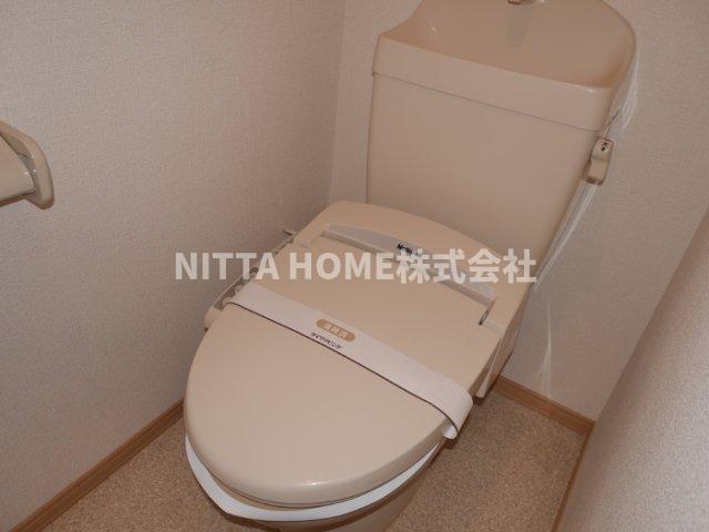 トイレ　ウォシュレットも完備＊