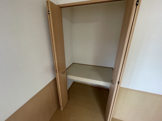収納　※別部屋の写真です