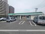 コンビニ　ファミリーマート広本町三丁目店（コンビニ）まで1138m
