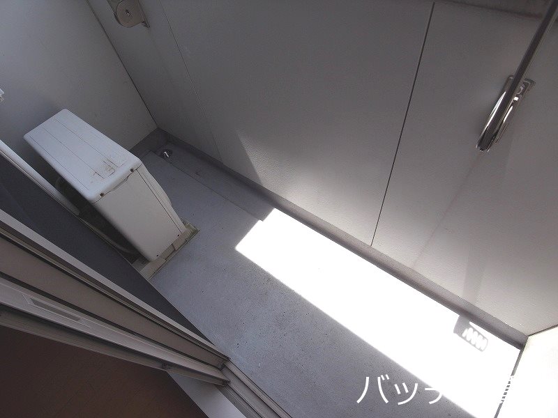 バルコニー　＊画像は別部屋の為イメージ、現状を優先致します。