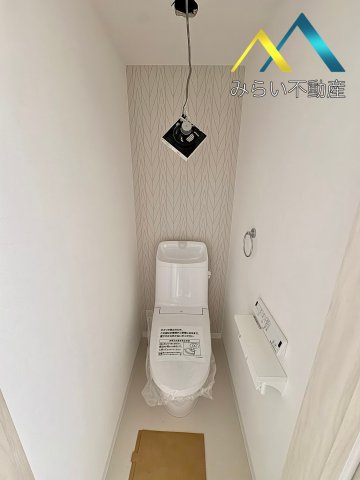 トイレ　自社撮影写真　建築中