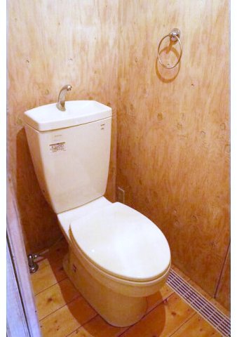 トイレ　落ち着いた色調のトイレです♪