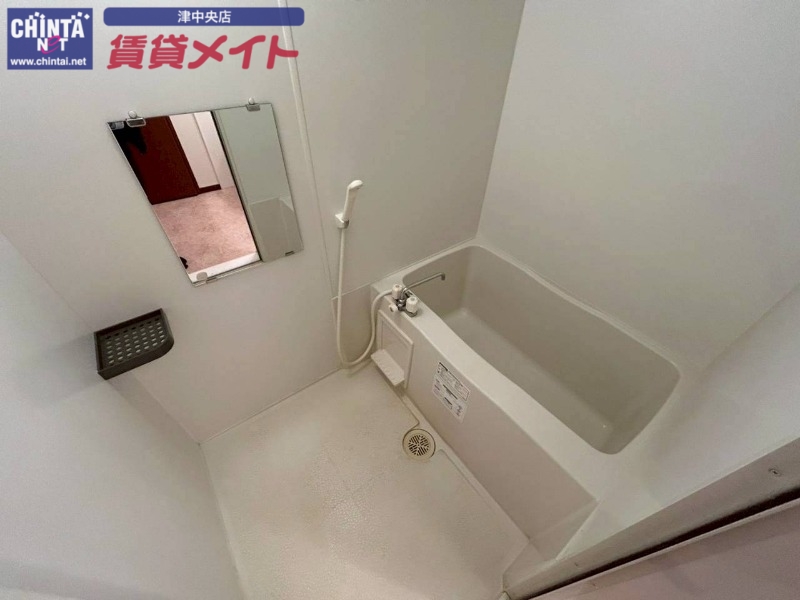 バス・シャワールーム　同型参考写真
