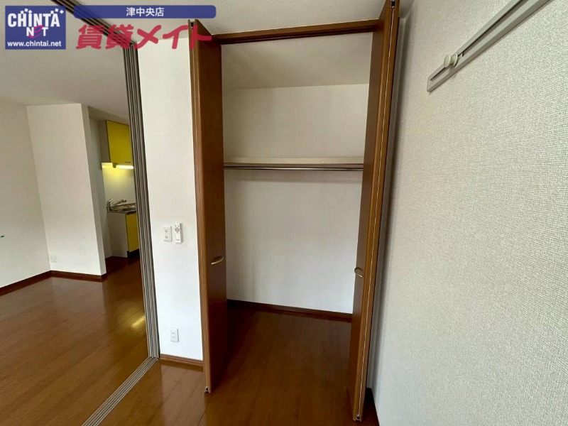 収納　同型参考写真