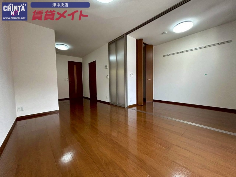 居室・リビング　同型参考写真