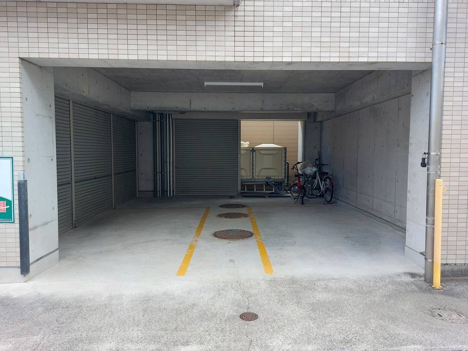 駐車場　駐車場