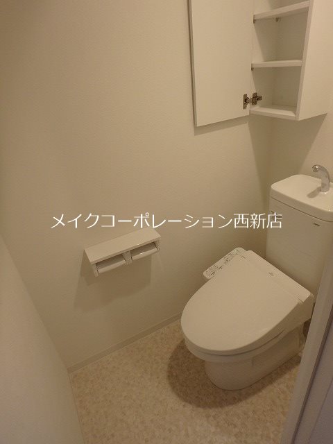トイレ　※工事中の写真