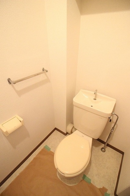 トイレ　※写真は２－１０７です