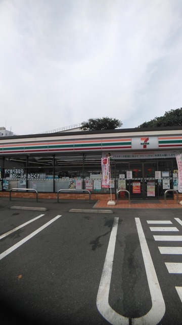コンビニ　セブン-イレブン 西東京向台４（コンビニ）まで450m