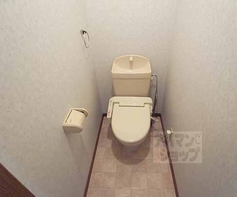 トイレ　ウォシュレット付きのトイレです。