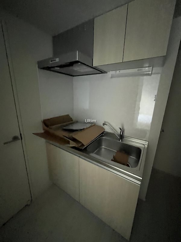 キッチン　間取り反転タイプの写真です