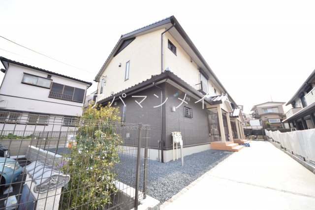 建物外観　外観は落ち着いています