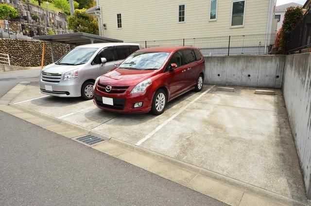 駐車場　♪敷地内駐車場！♪