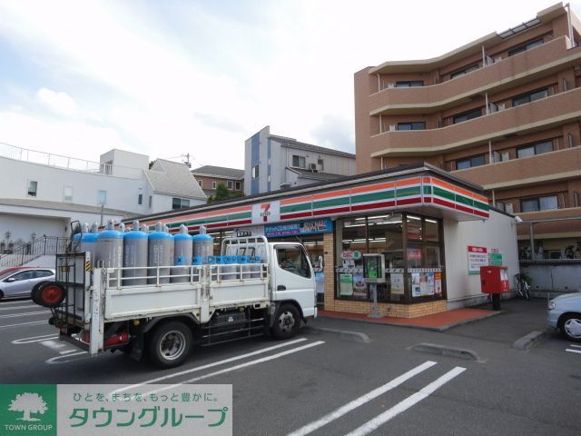 コンビニ　セブンイレブン（コンビニ）まで468m