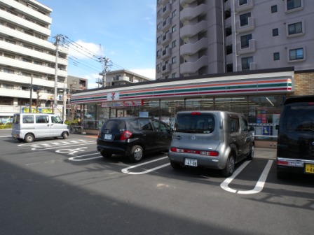 コンビニ　セブンイレブンさいたま南本町2丁目店（コンビニ）まで60m