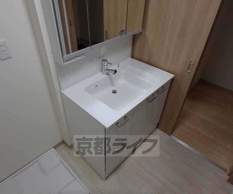 洗面設備　洗面台です。