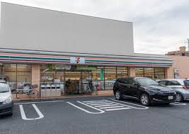 コンビニ　セブンイレブン足立綾瀬4丁目店（コンビニ）まで109m