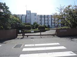 小学校　大津市立堅田小学校（小学校）まで557m