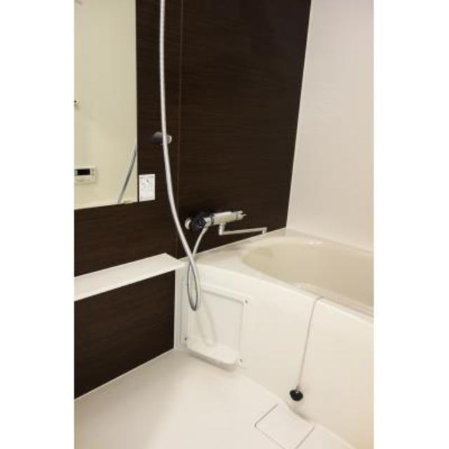 バス・シャワールーム　※写真は同タイプ住戸です。
