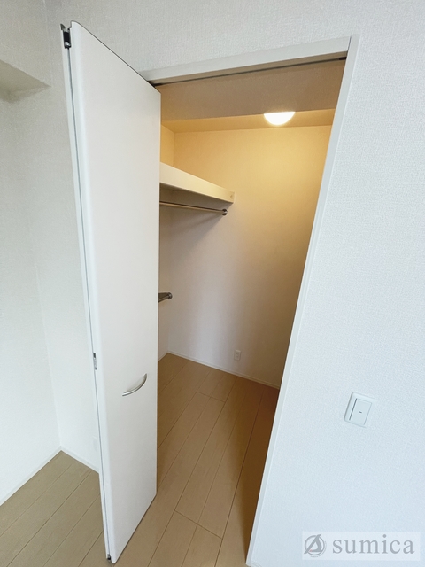 収納　ウォークインクローゼット♪たっぷりと収納できます◎