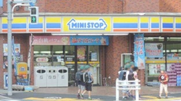 コンビニ　ミニストップ深川冬木店（コンビニ）まで202m