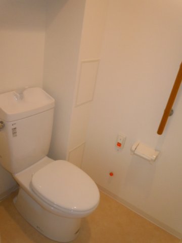 トイレ　ゆったりとした空間のトイレです