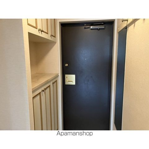 藤和本郷壱岐坂ホームズの玄関写真
