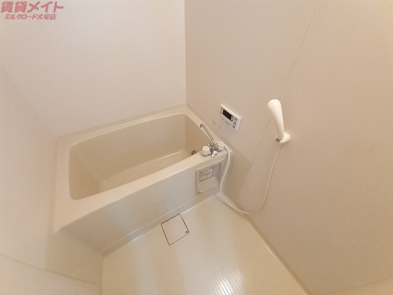バス・シャワールーム　反転タイプ参考写真