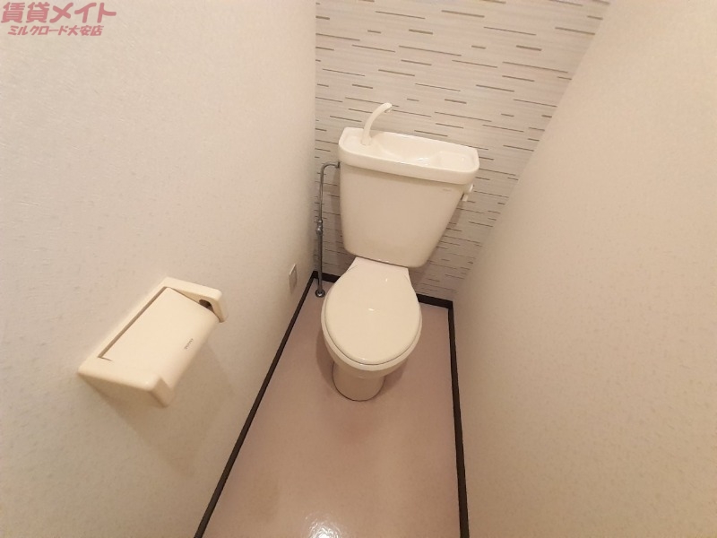 トイレ　反転タイプ参考写真