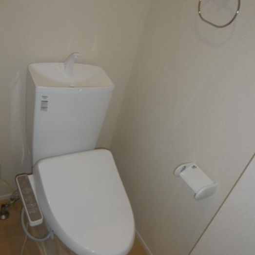 トイレ　ゆったりとした空間のトイレです