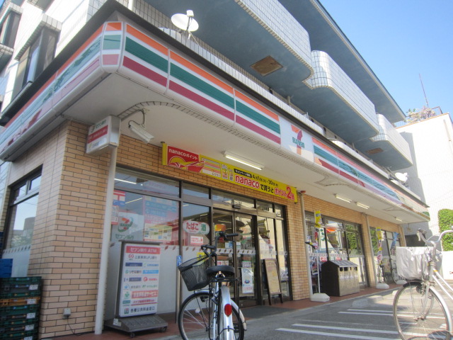 コンビニ　セブンイレブン練馬関町東１丁目店（コンビニ）まで157m