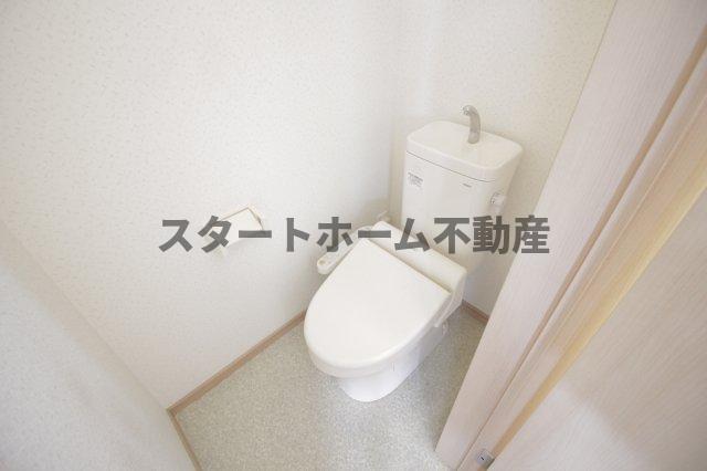 トイレ　清潔感のあるトイレです