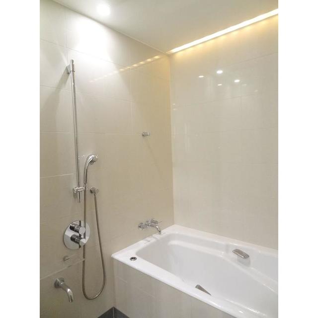 バス・シャワールーム　※写真は同タイプ住戸です。