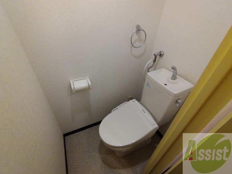 トイレ　トイレです。ウォシュレット付を探している方、おすすめです。