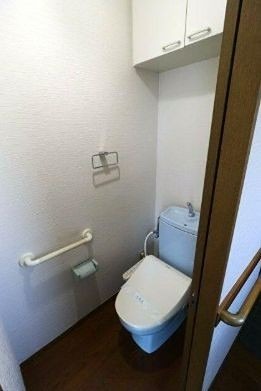 トイレ　※同仕様写真
