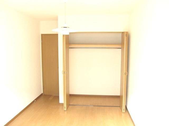 収納　★各室に収納スペースございます★