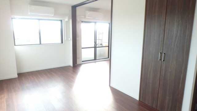 居室・リビング　開放感のあるゆったりとしたお部屋です♪