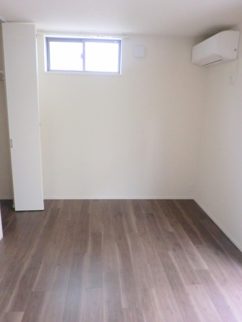 居室・リビング　★明るいフローリングの角部屋です★