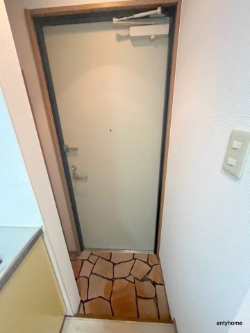 レフィナード恵美須の玄関写真