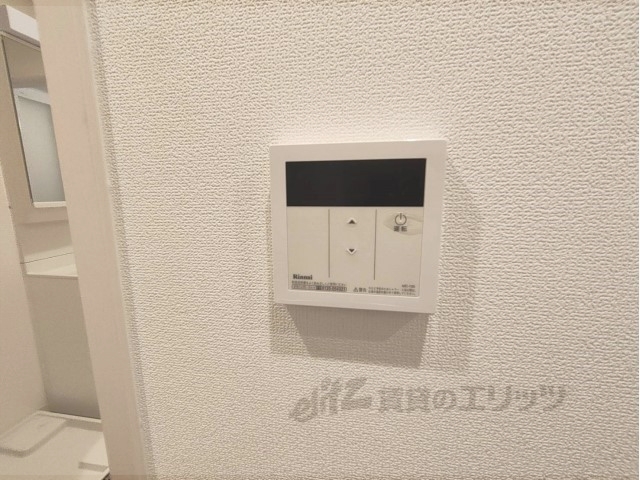 その他設備　給湯器リモコン