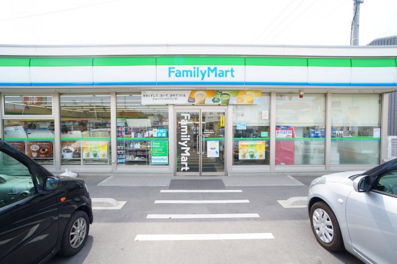 コンビニ　ファミリーマート郡山菜根屋敷店（コンビニ）まで760m