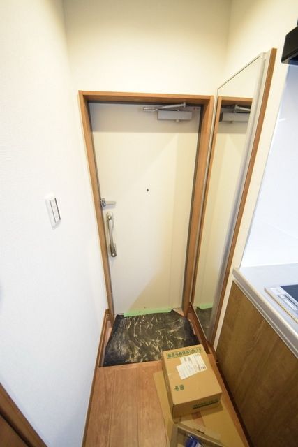 玄関　★お部屋探しは株式会社タウンハウジング東京まで★