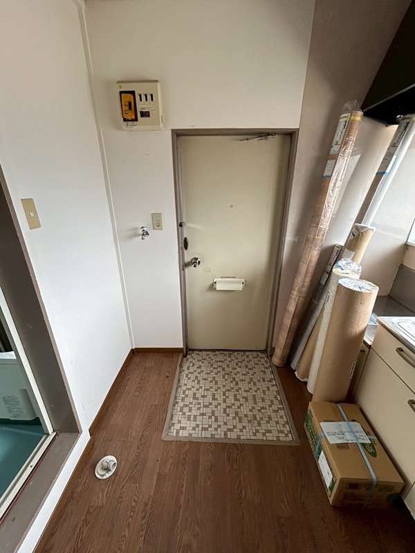 玄関　反転部屋参照