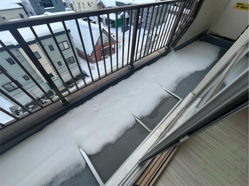 バルコニー　バルコニーが付いていますので一息ついてみてはいかがですか。