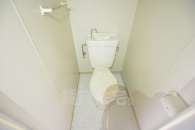 EASY BOX 千里山東のトイレ写真