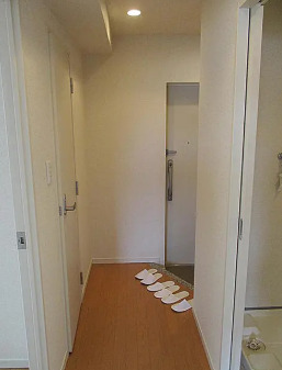 サンスタレ西浅草の玄関写真