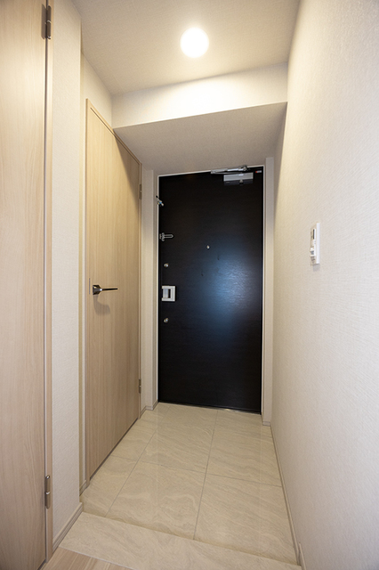 玄関　※写真は同タイプ住戸です。