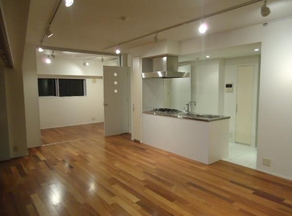 東急東横線 代官山駅 徒歩13分 10階建 築21年の居間写真