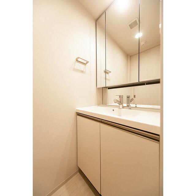 洗面設備　※写真は同タイプ住戸です。