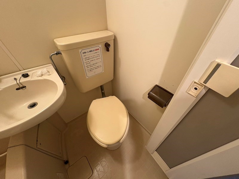 トイレ　別部屋参考写真